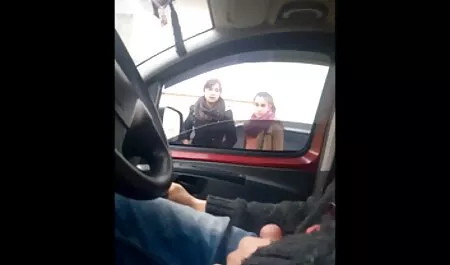 Deux salopes baisée dans le cul avec Mari porno vintage film complet