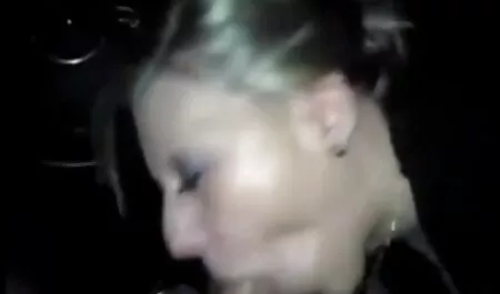 En une minute, nous sommes allés chez un ami et avons dormi longtemps avec la jeune sex french vintage blonde sur le compte.