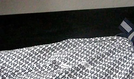 Poussin cul mettre cancer et porno cllassic baisée grosse bite dans le cul.