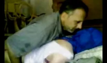 Homme de passion pour baiser classic porn 90 dans le cul d'une jeune jolie fille