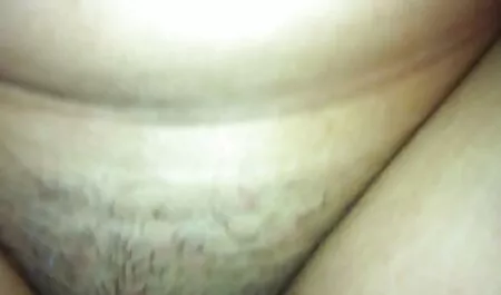Le front vintage old porno blond faible a été élevé en Russie sexe pikaper