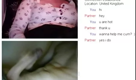 Avant que la porn vintage xxx blonde ne se repose, il a dû harceler les autres clients.