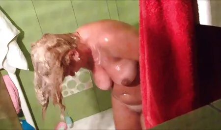 Anus serré d'un homme déchiré par un gode ceinture fille film porno vintage french