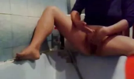 Chica rousse en collants sans le complexe montrera un porno matures vintage pédé et une chatte