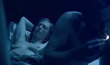 Les femmes adultes se vintage french hd sont évanouies lors des Castings à l'agence porno pik young.