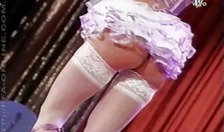 Sissy doux et baisée film porno retro francais et mangé dans la zone humide