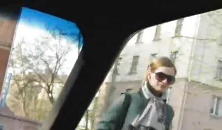 Ivre beau-père molesté free porno video vintage les jeunes femmes et baisée en position missionnaire sur le sol