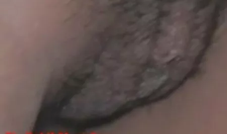 Homme avec une femme chaude friture une femme rugueuse classic xxx online dans les filets de pêche dans les deux trous