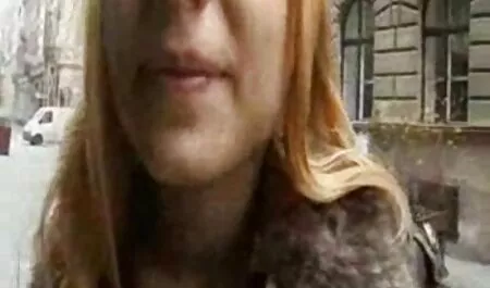 Après un combat, Une Lesbienne En bas Race cooney atteindre le classic swedish sex pardon