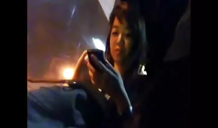 La fille qui a armé son cul large pour le sexe anal avec un films xxx vintage homme rugueux