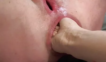 Blonde sex movis classic En bas blancs a réussi à percer pour la caméra.